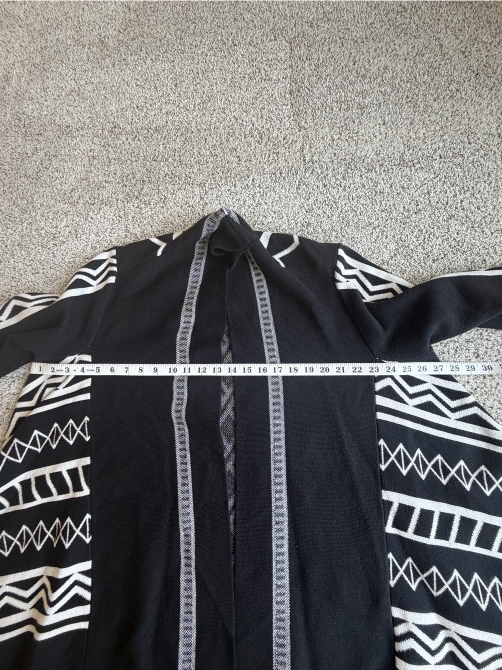 Chico’s Size 2 Black White Southwestern Fringe Open Front Cardigan Sweater Large - Picture 10 of 11